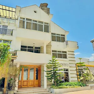 Bed & Breakfast Social House